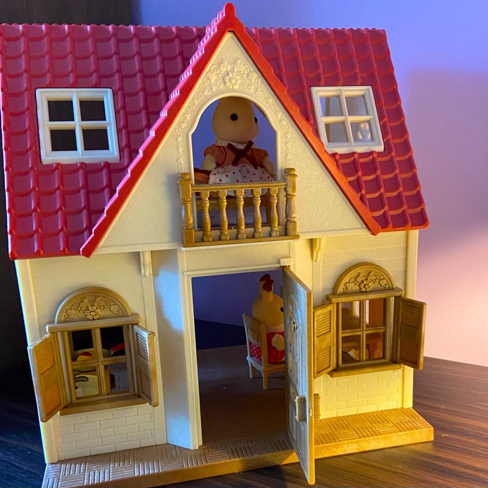 nwot Calico Critter House +family